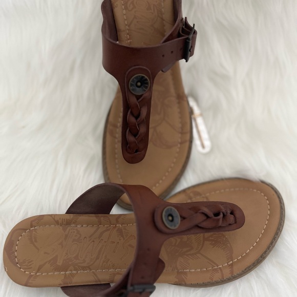 Blowfish Shoes - Blowfish Brown Thong Sandals, Size 9